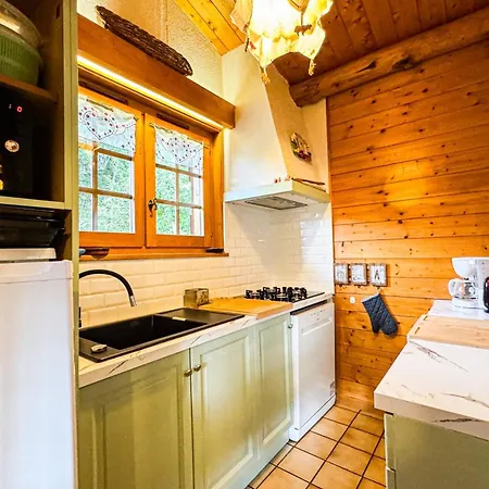Facing Mont Blanc Calm And Comfort Chalet *